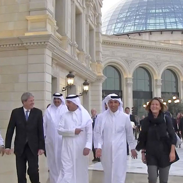 جولة معالي رئيس مجلس الوزراء مع رئيس مجلس الوزراء الإيطالي في الحزم