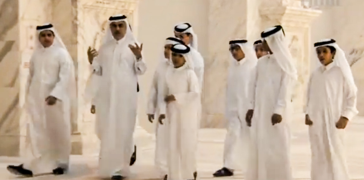 Mr.Mohammed Al Emadi with Qatari students at Al Rayyan tv